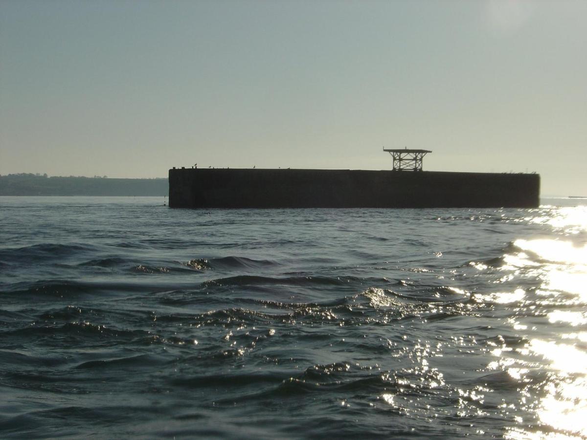 Nid De Pie Grand Duplex Lumineux Cadre Verdoyant Calme A 5 Mn De La Mer Pres Port En Bessin, Bayeux, Omaha Beach, Commes Buitenkant foto